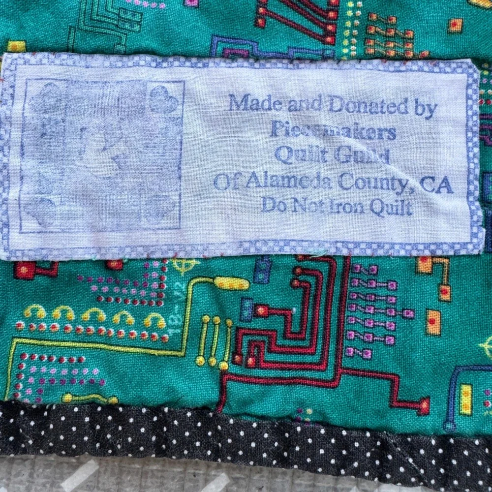 Vintage Scrappy Quilt Handmade Piecemakers Guild String Multicolor 54